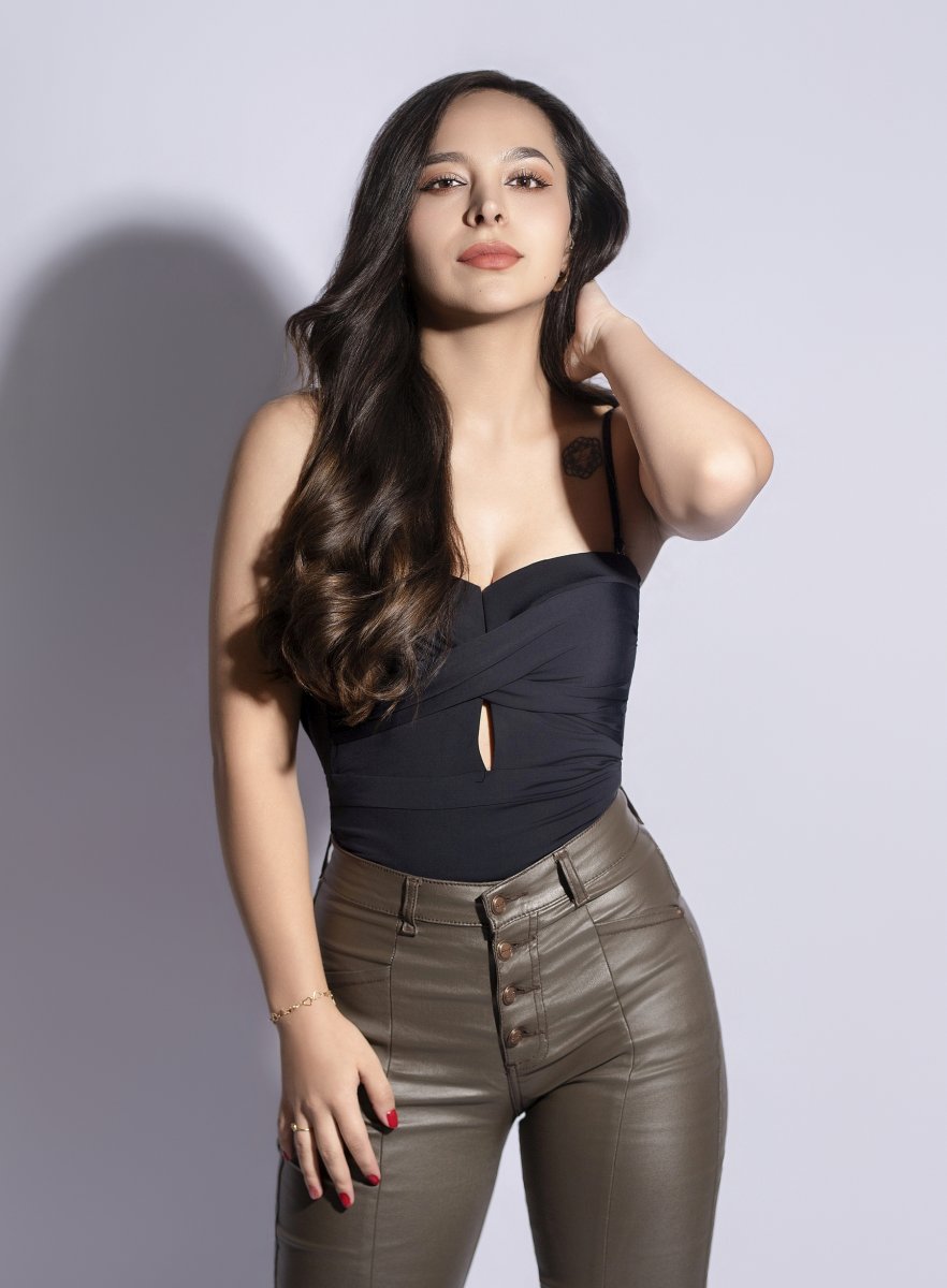 Modelo Viviana